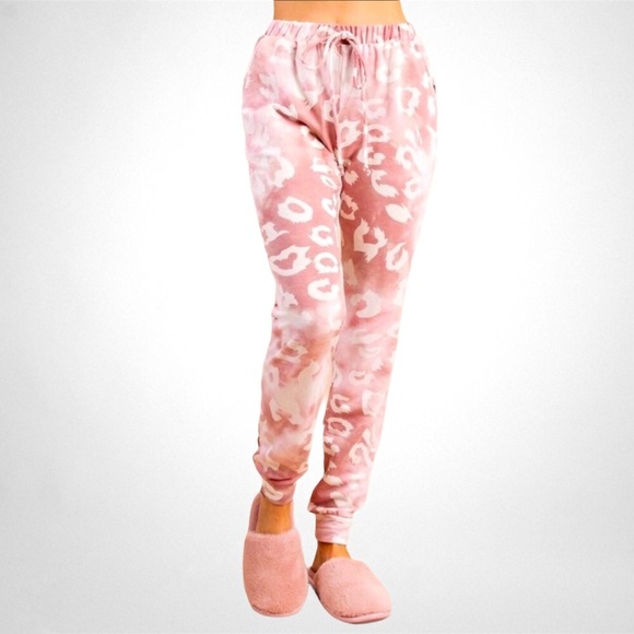143 Story Pink Leopard Lounge Set | Fleece Lined Hoodie & Joggers - Picture 11 of 15